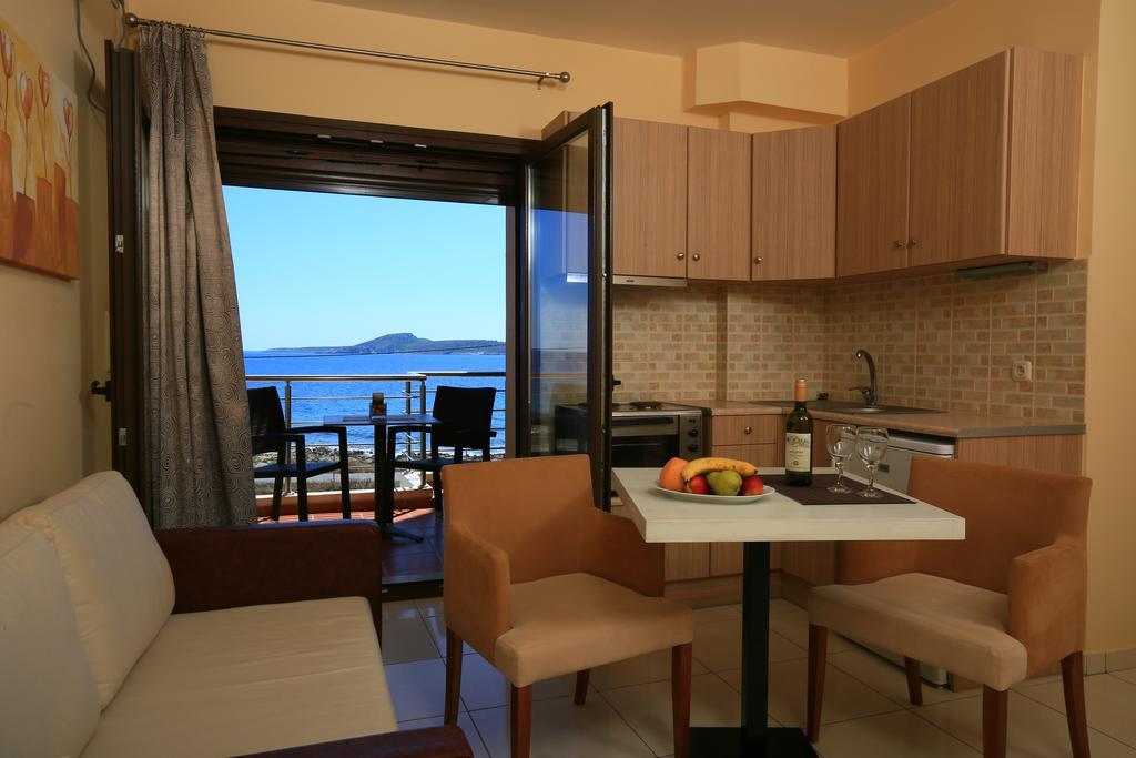 Faros Luxury Suites Маратополис Экстерьер фото
