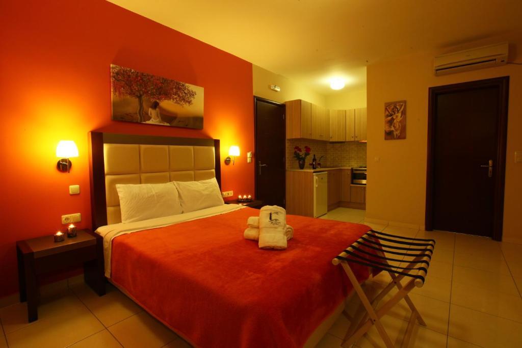 Faros Luxury Suites Маратополис Номер фото